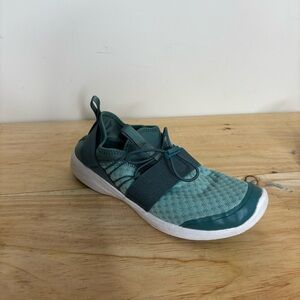 Vionic Alaina slip on sneakers 8.5